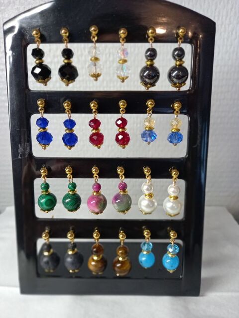 une collection de bijoux fantaisie 6 Saint-Nazaire (44)