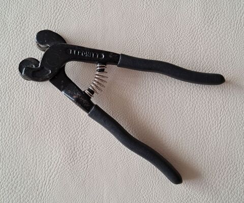 Pince mosa�que � molettes de marque leponitt
15 Carnon Plage (34)