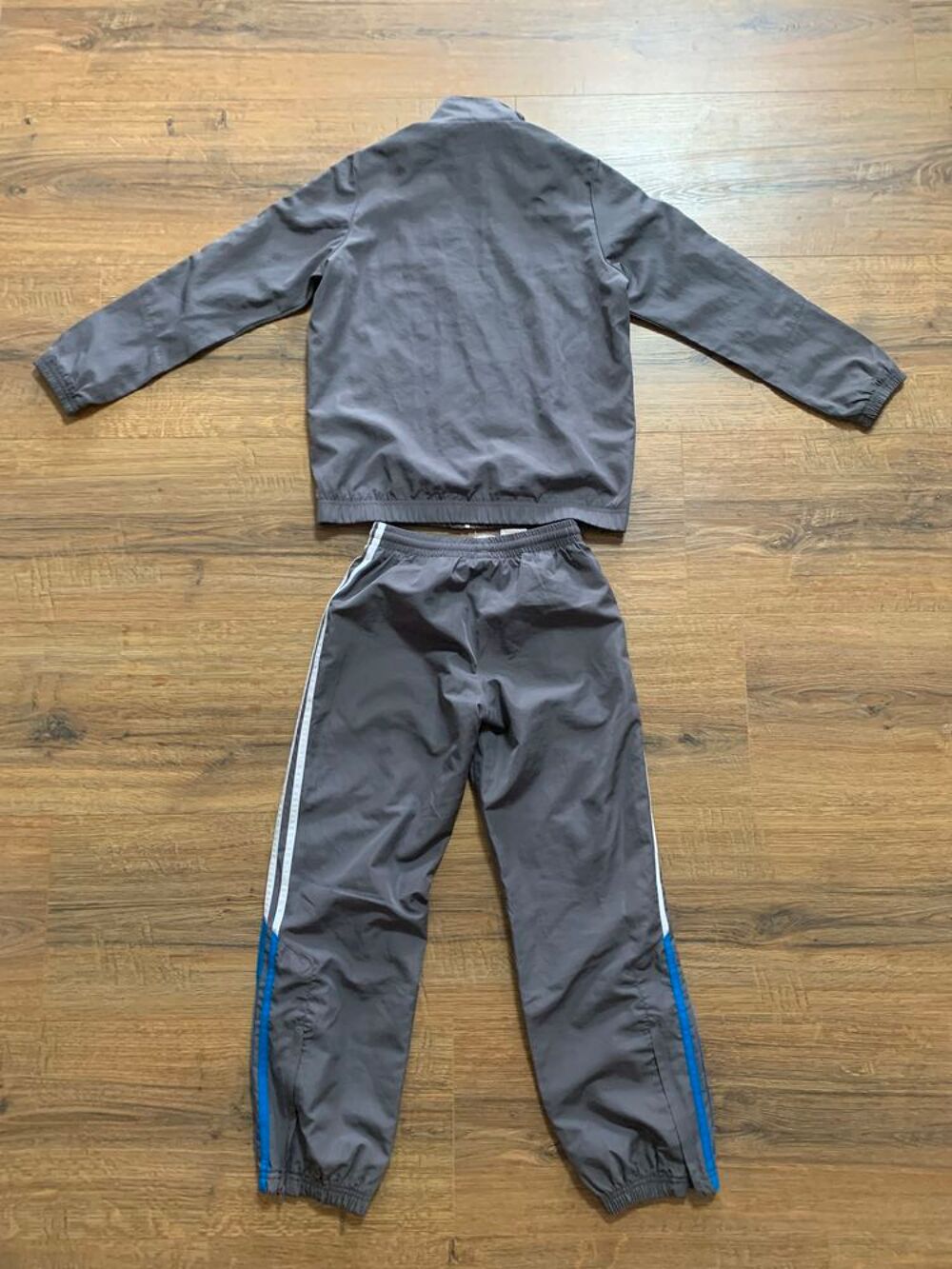 Surv&ecirc;tement enfant gar&ccedil;on " Adidas " Vêtements enfants