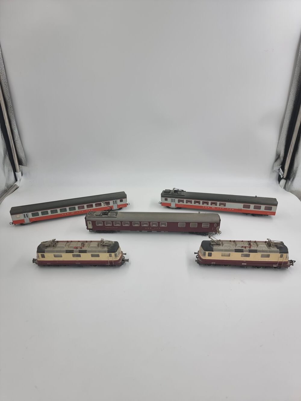 Lot de 5 wagons de trains miniatures SBB CFF FFS Jeux / jouets