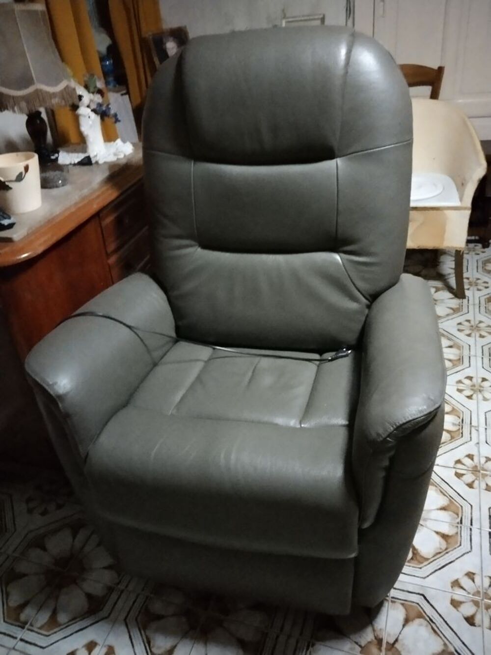 Fauteuil relaxant &eacute;lectrique Meubles