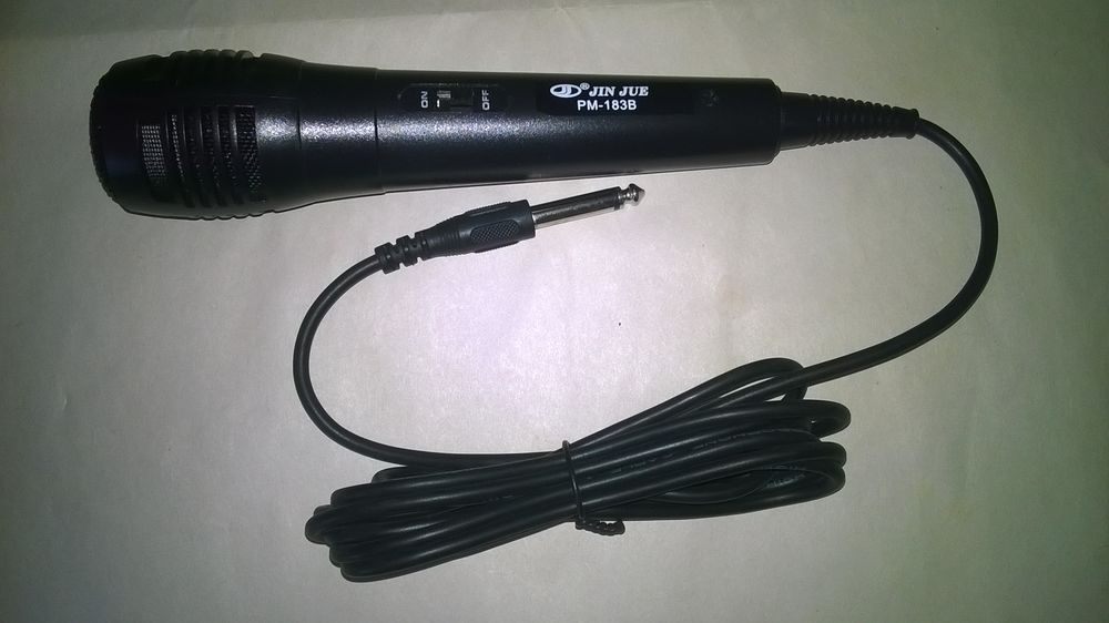 Micro pour chanter
Neuf
Marque Jin Jue 
PM-183 B
Filaire Instruments de musique