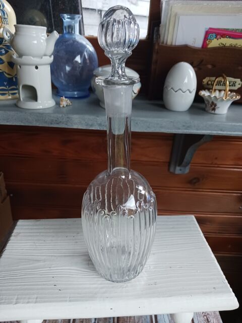 Carafe Élégante en Verre Transparent avec Bouchon 10 Thourotte (60)