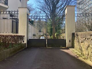  Parking / Garage � louer 12 m� Ch�tillon