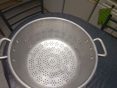 
Grande passoire professionnelle en aluminium 
15 Besan�on (25)