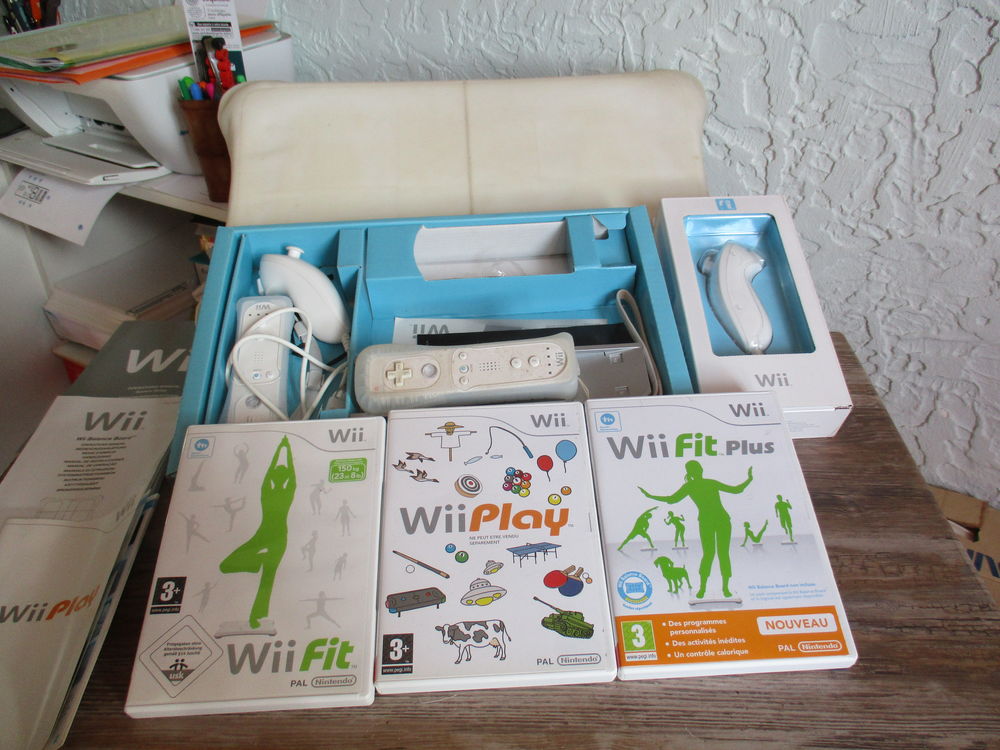 Console Wii Consoles et jeux vidéos