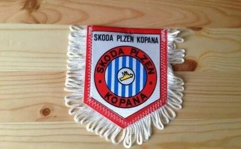 Fanion Football - Skoda Plzen Kopana (République Tchèque) Dijon (21)