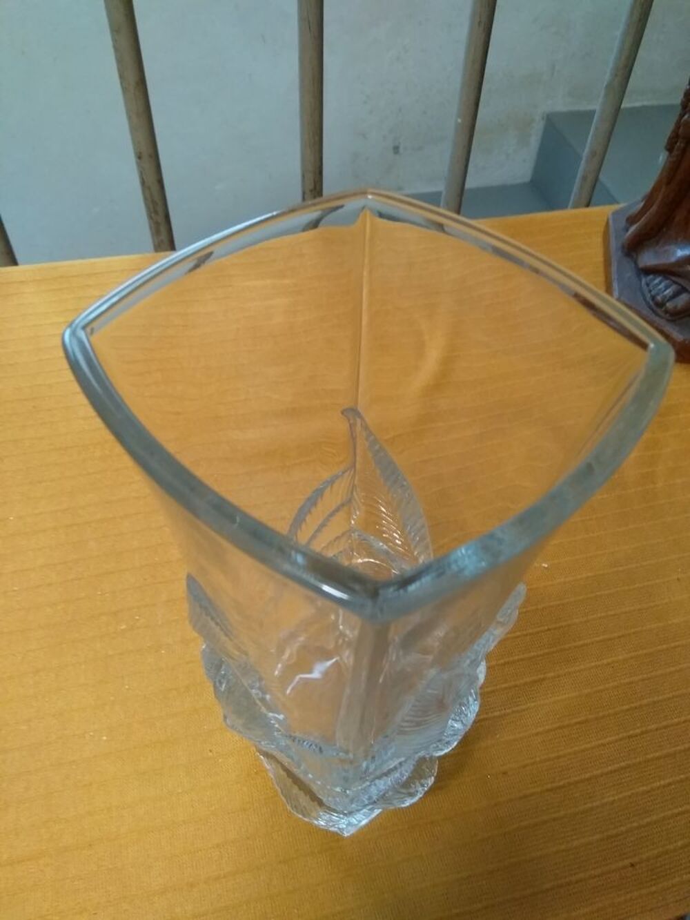 Vase clair en verre Dcoration