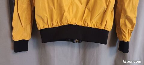Veste fine homme nylon et simili cuir (Taille M)
19 Brillon-en-Barrois (55)