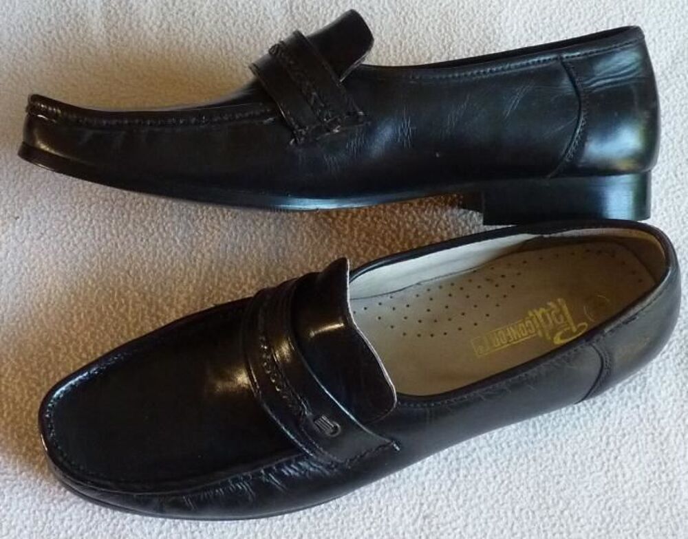 Mocassins P&eacute;diconfort pointure 47 en cuir noir pleine fleur Chaussures