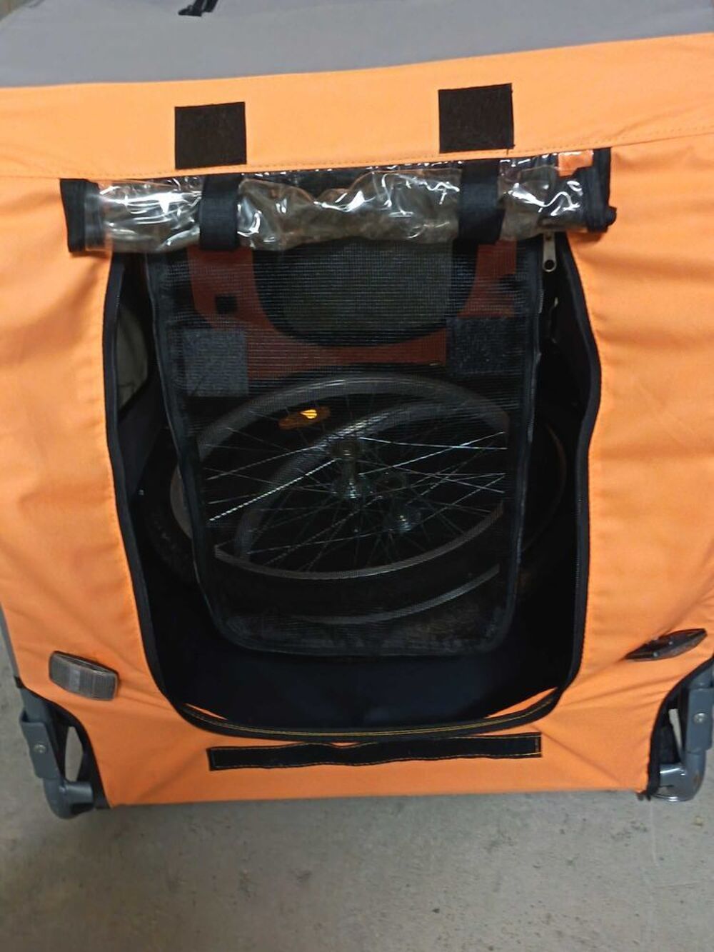 REMORQUE &agrave;€ VELO POUR CHIEN Vélos