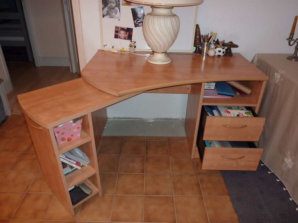 BUREAU AVEC ETAGERE ESCAMOTABLE Meubles