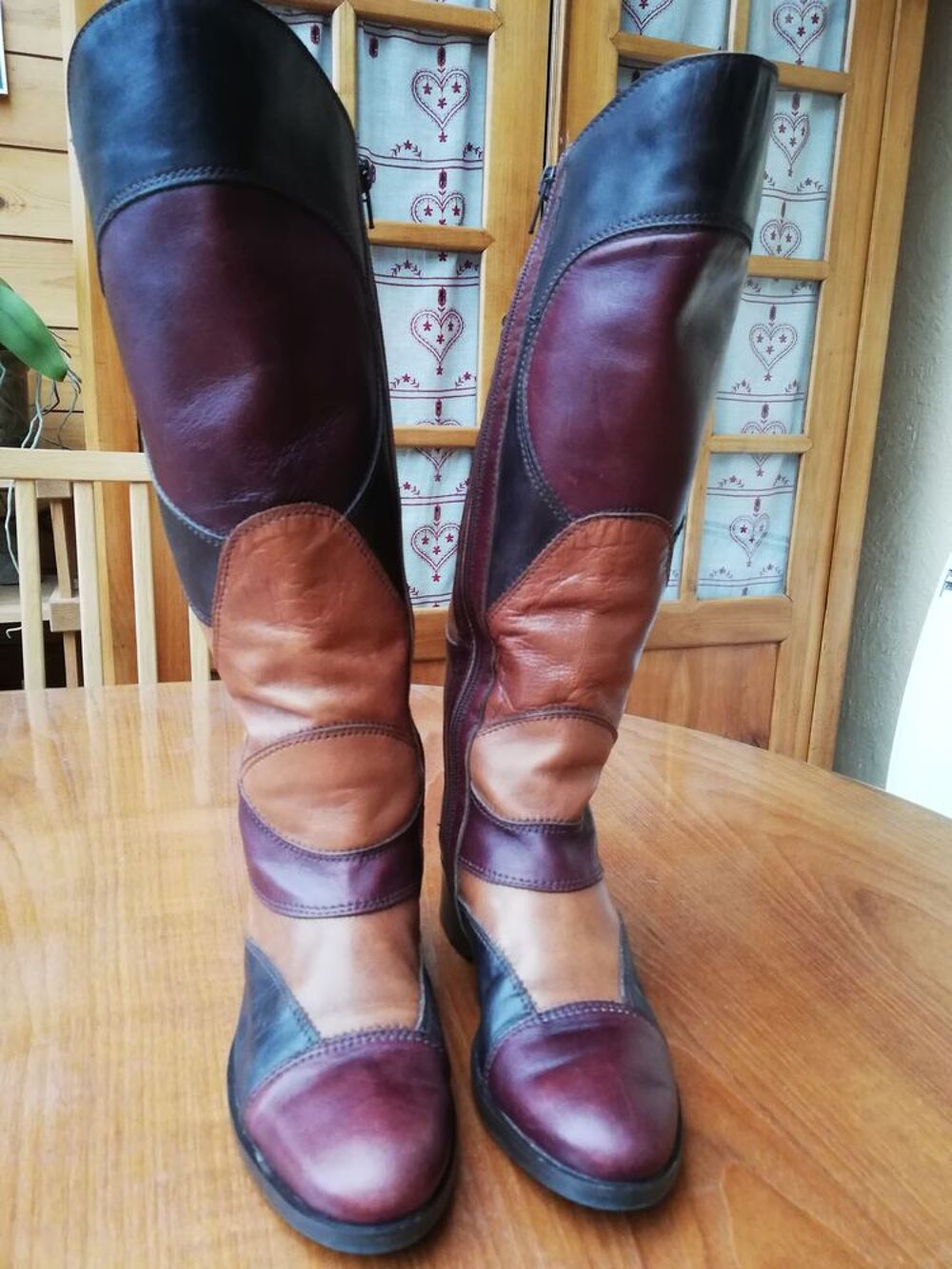 paire de bottes tout cuir Chaussures