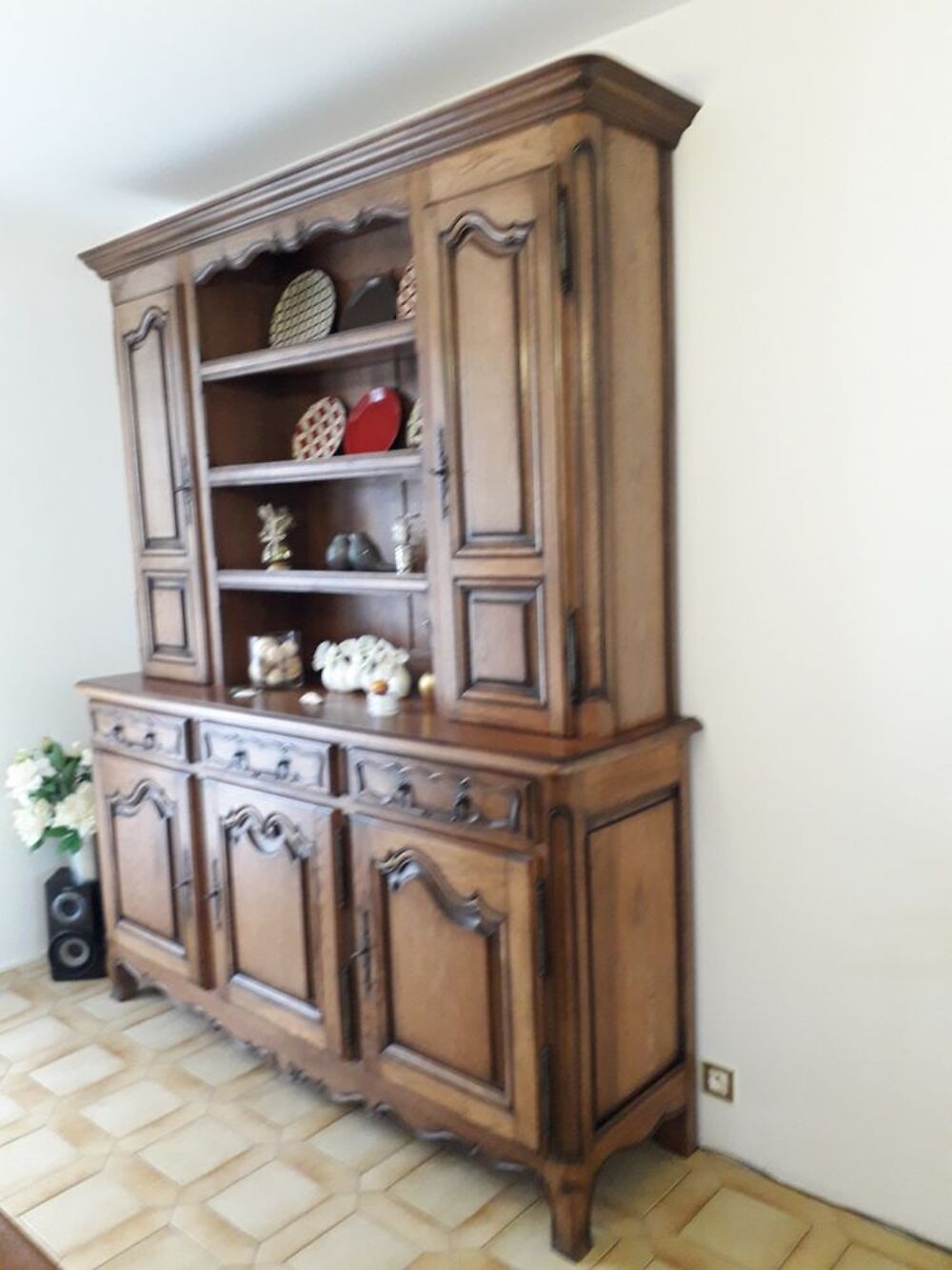 Meuble de salle &agrave; manger en ch&ecirc;ne Meubles