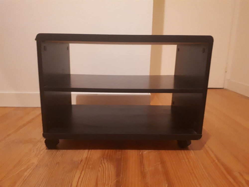 Caisson noir en bois sur roulettes, 20 euros Meubles