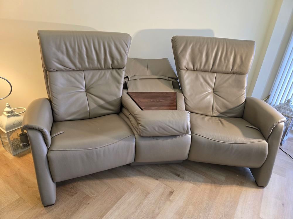 Canap&eacute; cuir taupe Himolla Relax Meubles