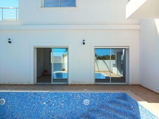  Maison � vendre 4 pi�ces 210 m� Midoun djerba