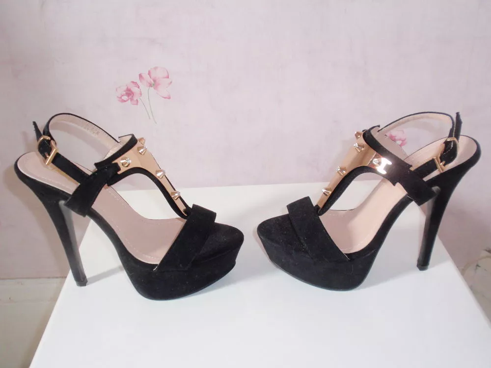 Sandales glamour noir neuf. Chaussures