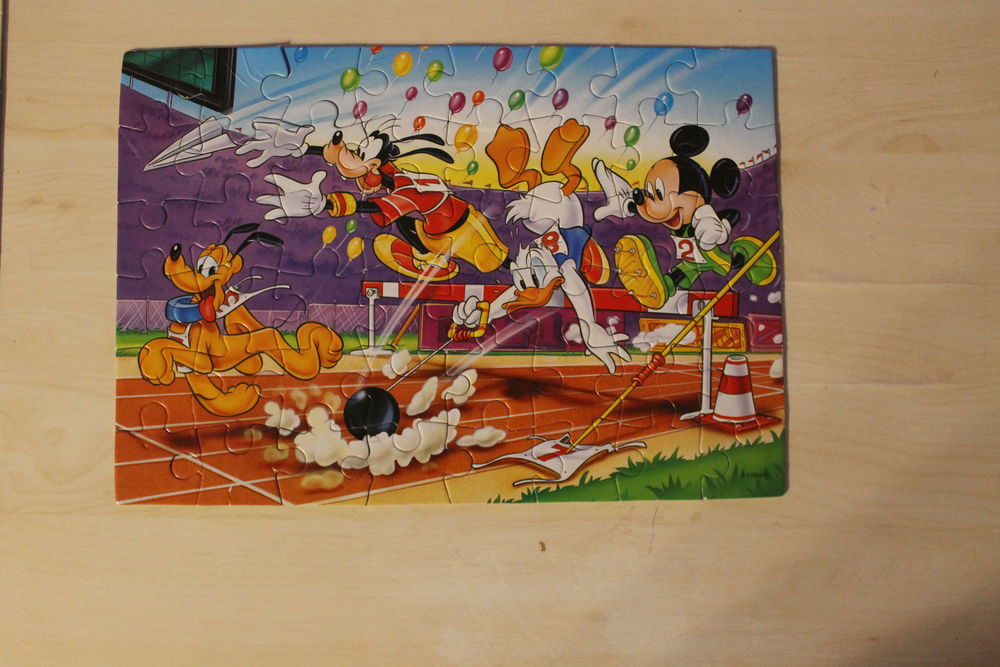 Lot de 3 puzzles x 48 pi&egrave;ces Cl&eacute;mentoni? Disney ? Mickey et Jeux / jouets