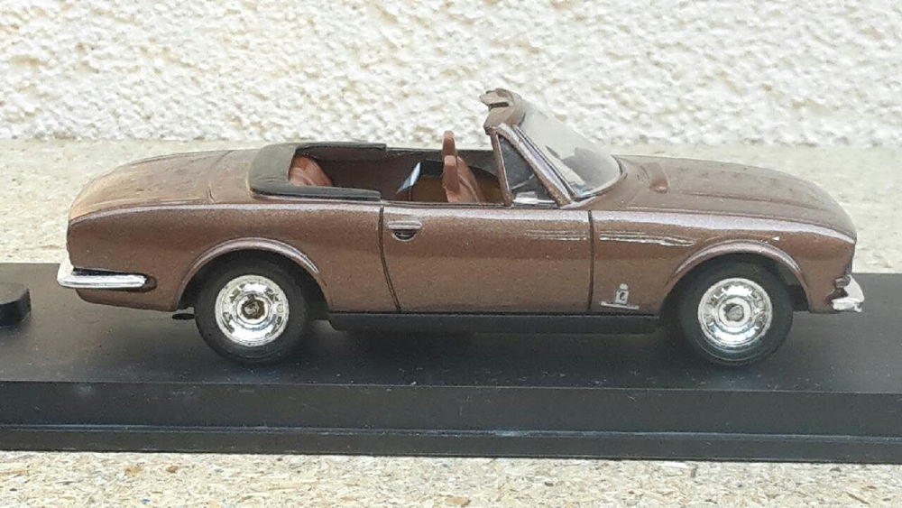 Peugeot 504 coup&eacute; (r&eacute;sine) 