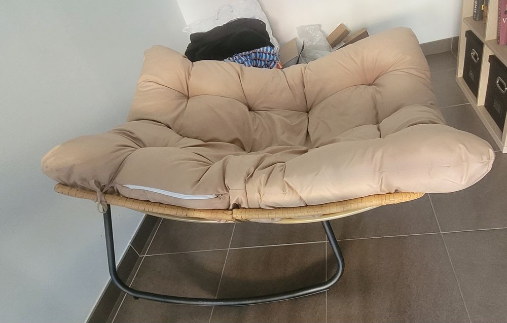 Fauteuil &agrave; bascule neuf (remise en main propre) Meubles