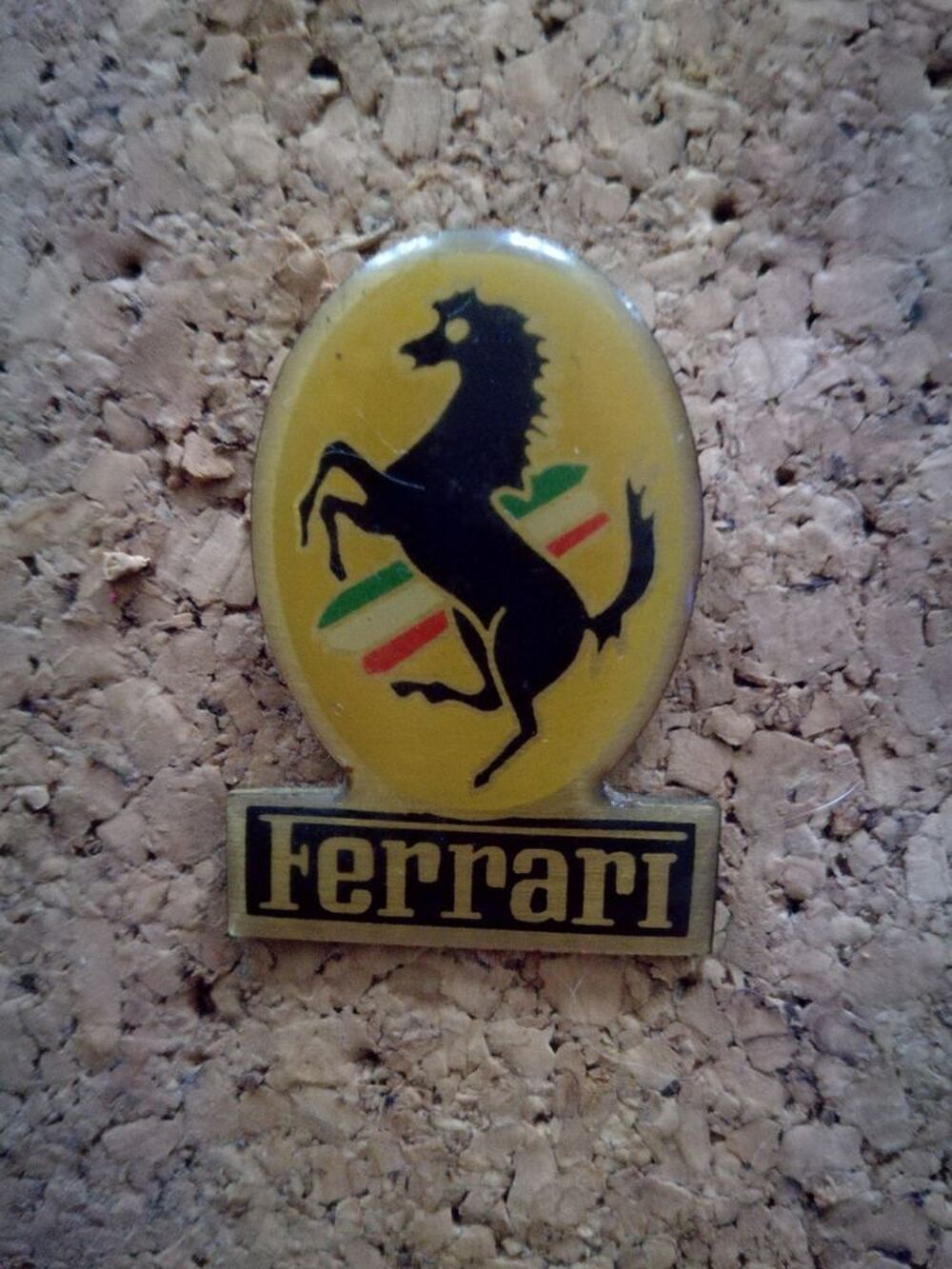 Pin's Vintage de Marque Décoration