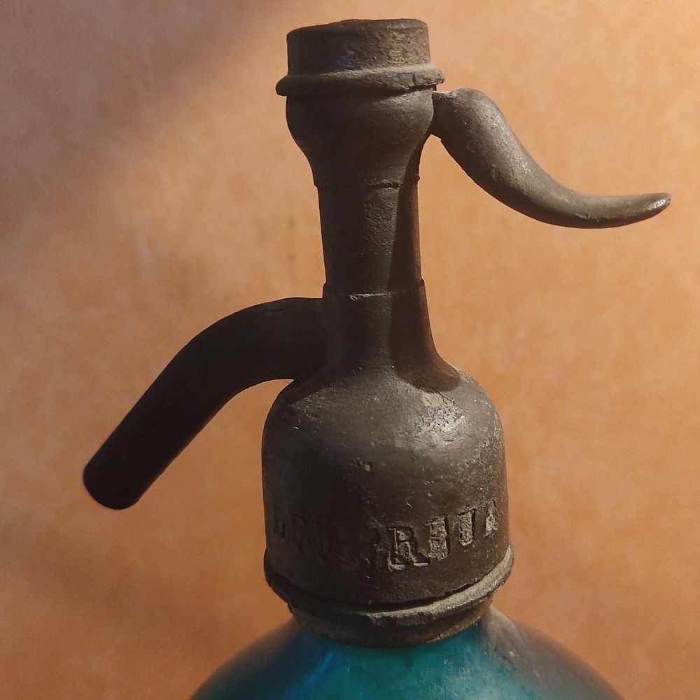 Ancien siphon G. DILLY Décoration