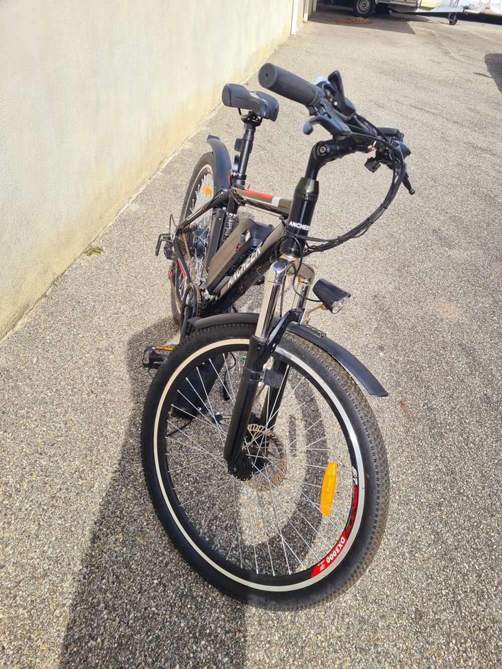 vtt electrique comme neuf
Vélos