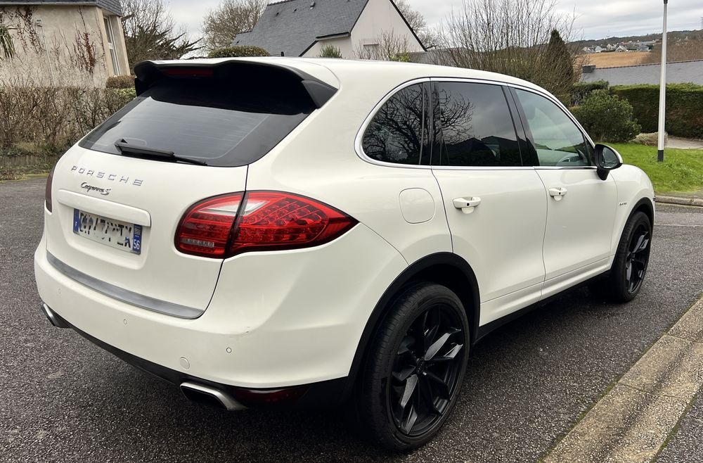 Cayenne 3.0 V6 S Hybrid Tiptronic A 2011 occasion 56880 Ploeren