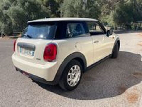 One Hatch 3 Portes 102 ch BVA6 2016 occasion 13260 Cassis