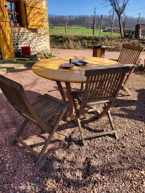 Table ronde extrieur 75 Charolles (71)