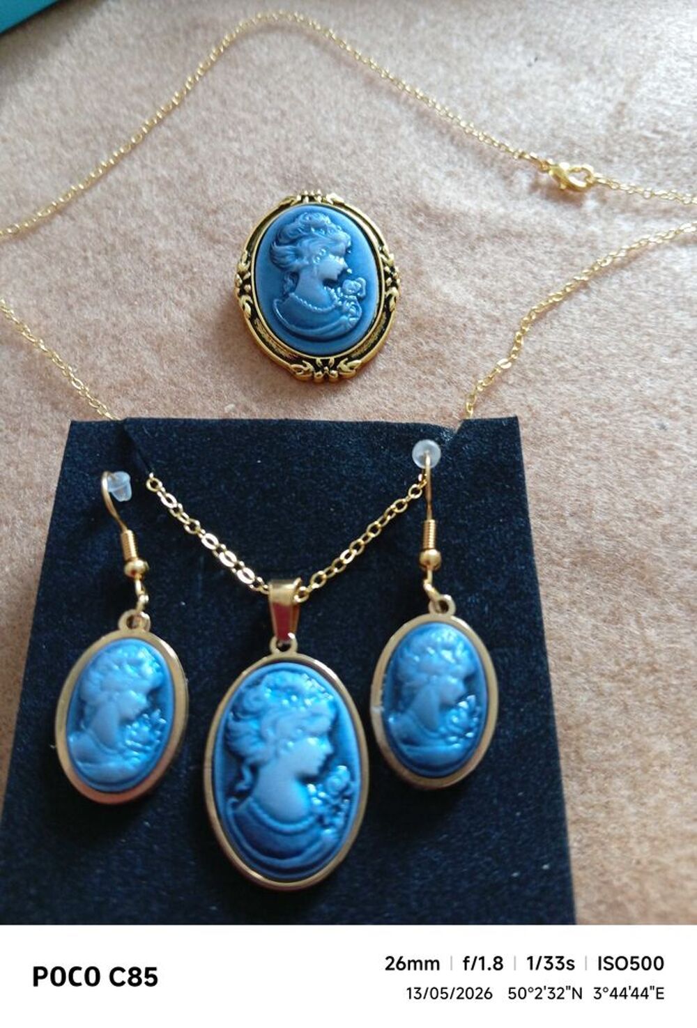 parure cam&eacute;e reine Victoria inoxydable hypoagergique neuve Bijoux et montres