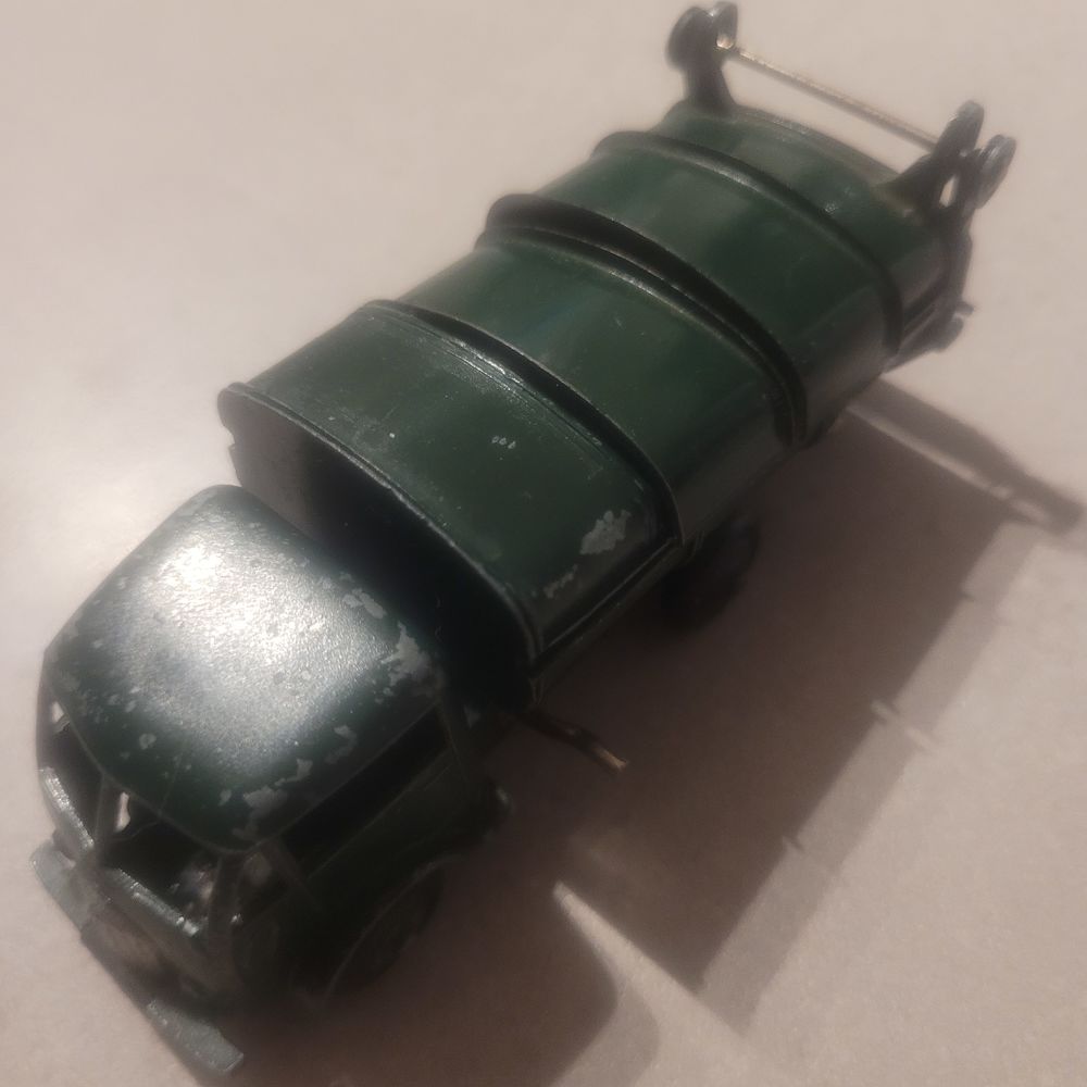 DINKY TOYS AUTHENTIQUES 