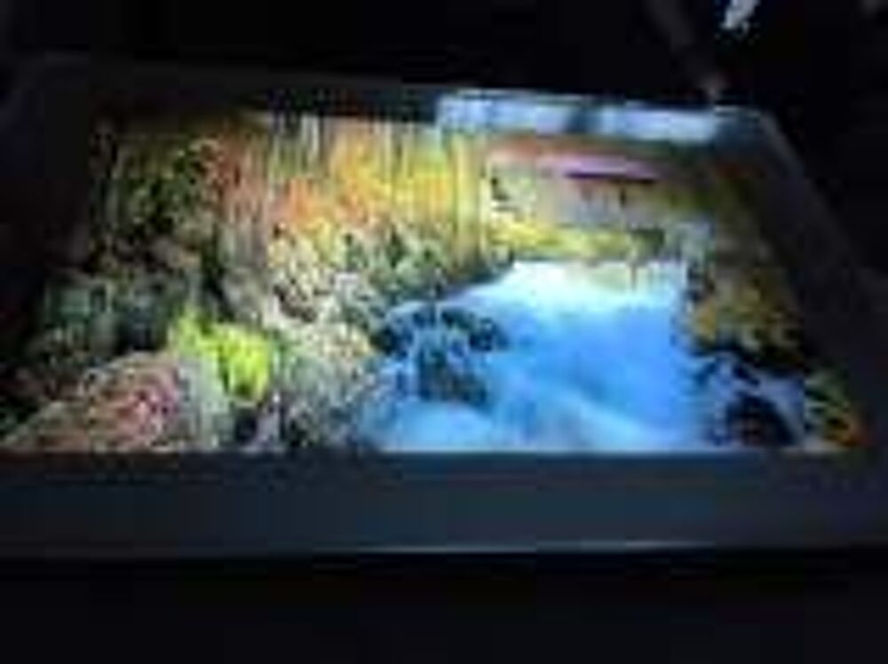 Portrait lumineux paysage avec cascade Meubles