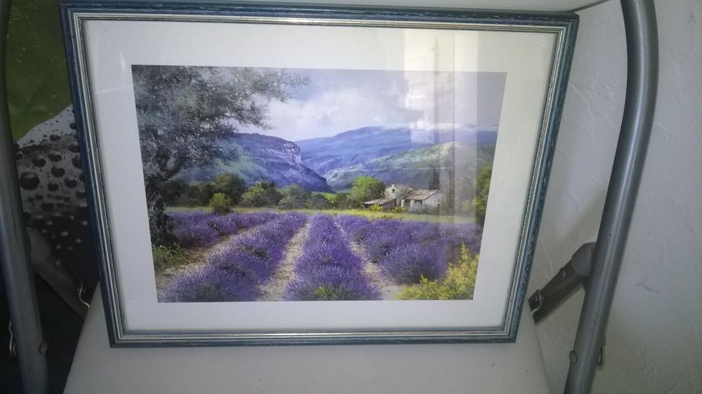 Cadre sous verre
Paysage de lavande
Excellent etat
Encadr Décoration