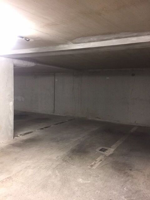  Parking / Garage � louer 9 m� Lyon
