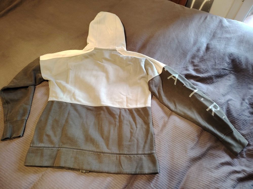blousons/ Vestes/Pull. Vtements
