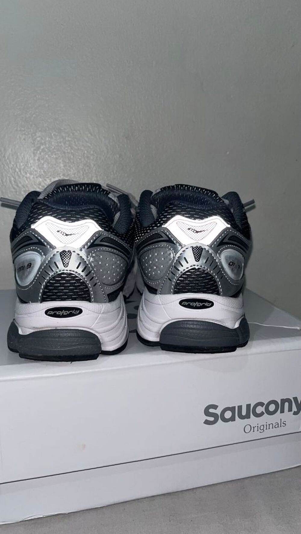 saucony omni 9 grise Chaussures