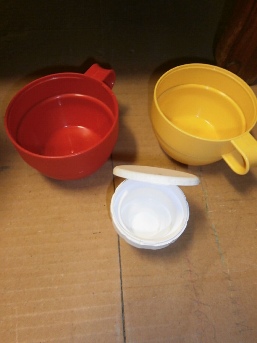 
Bouteille isotherme de 1 litres rouge et jaune Sports