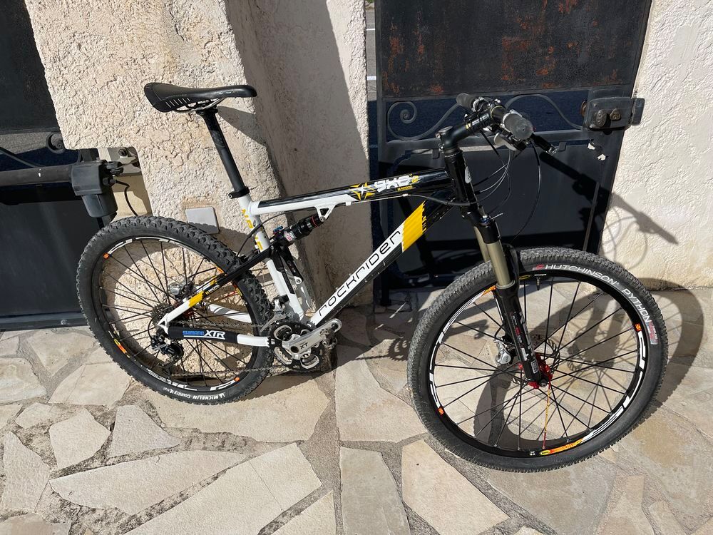 VTT tout suspendu musculaire Vélos