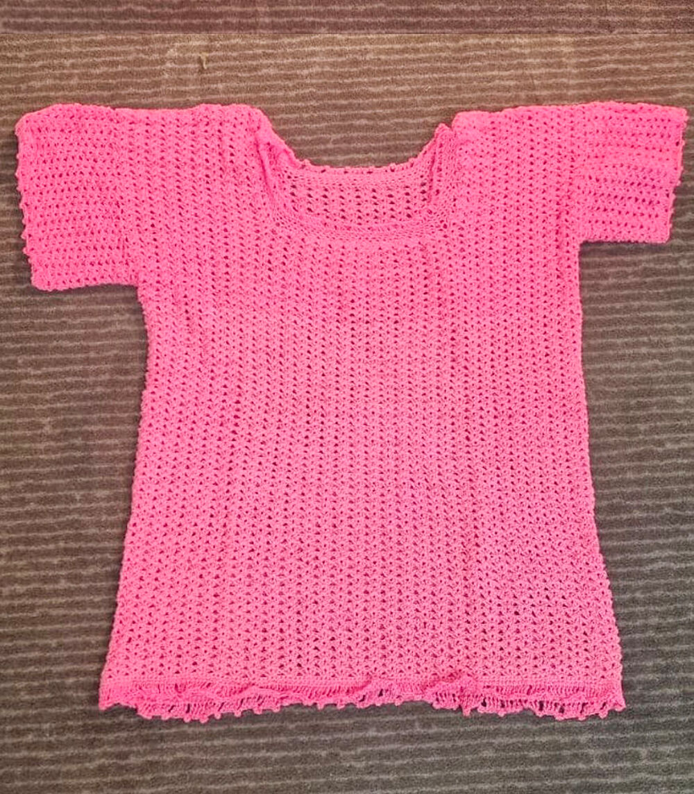 de T-shirts fait main en crochet Vêtements