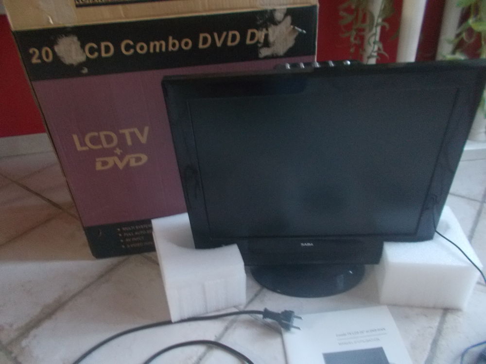 tele dvd lcd en 220 volt et 12 volt faire prix Photos/Video/TV