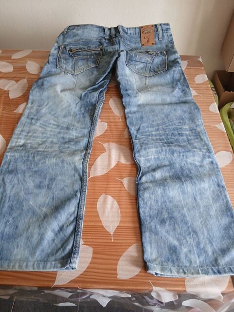 Jeans mixte bleu taille 42 Saint-Louis (68)