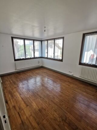  Appartement à louer 2 pièces 55 m²