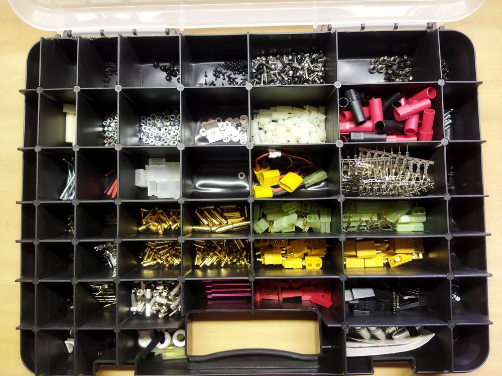 
gros lot pi&egrave;ces mod&eacute;lisme Bricolage