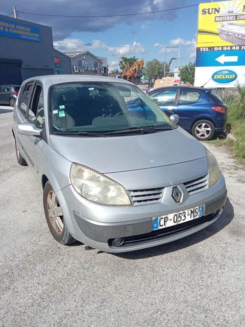 Renault grand scenic ii Grand Scenic 1.9 dCi 120 Confort Authent