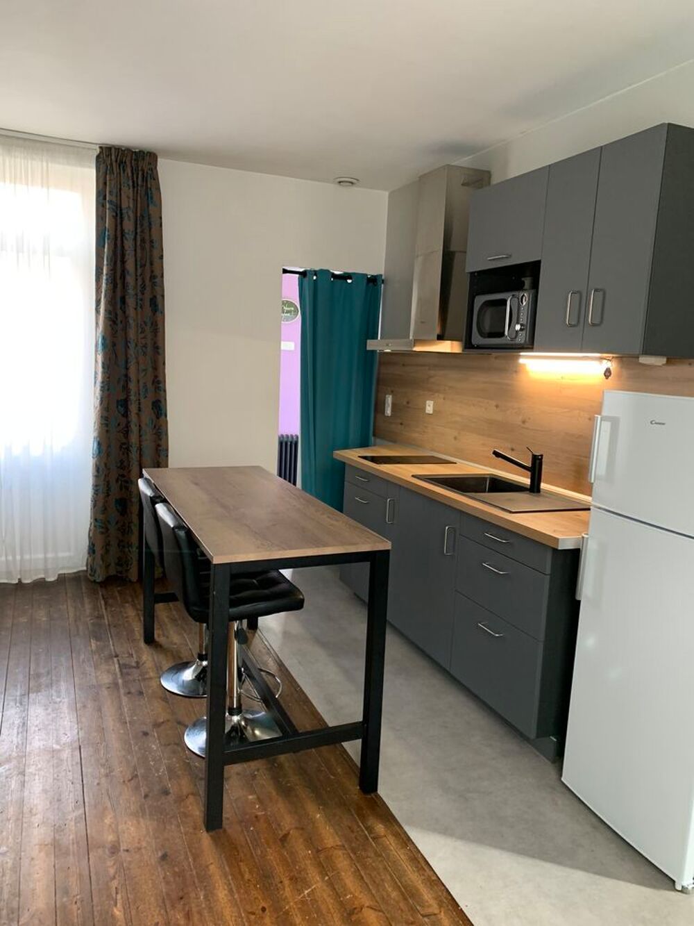 Location Appartement Studio meublé 30m2 avec balcon Saint-juéry