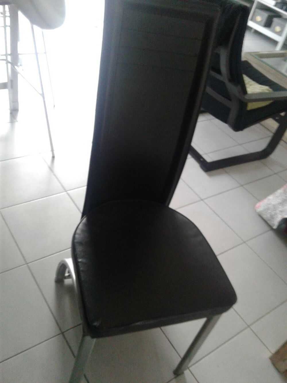 Chaise noire Meubles