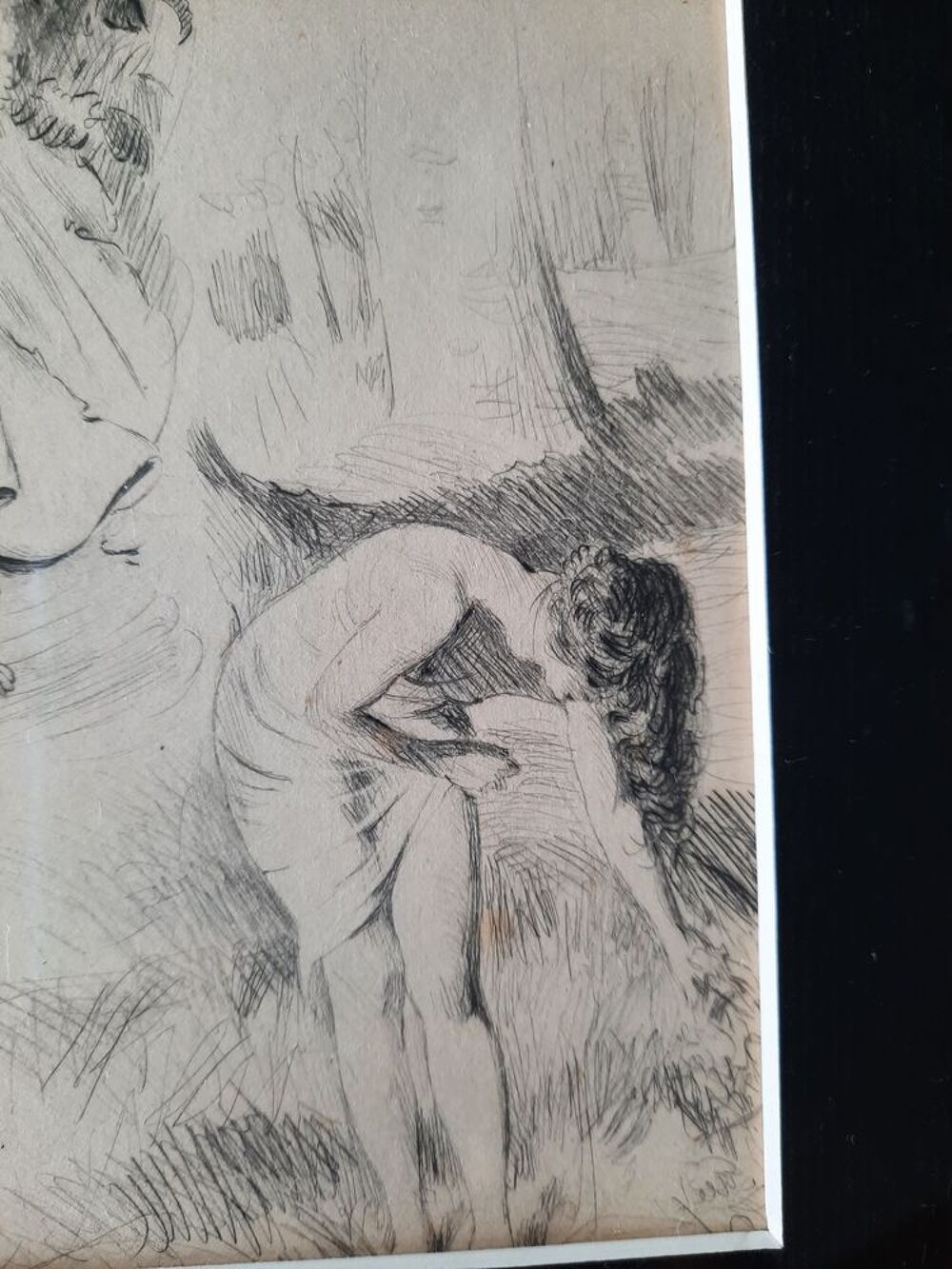 Dessin d'artiste sous verre avec un cadre dor&eacute;.
Décoration