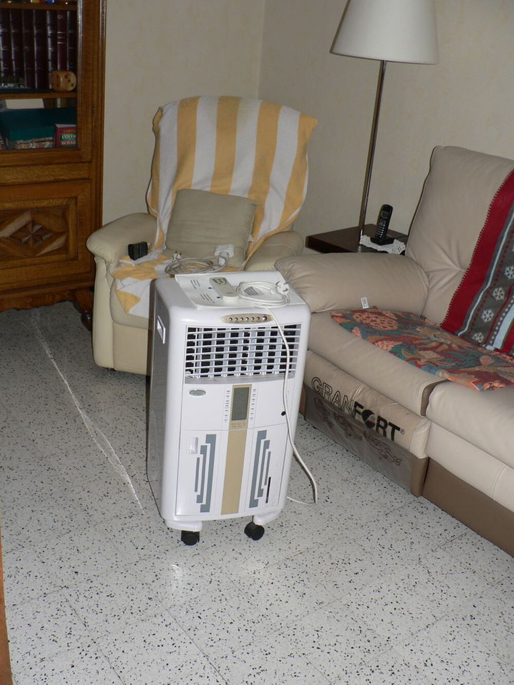 Humidificateur, ioniseur, chauffage AERO cl 3000 Electroménager